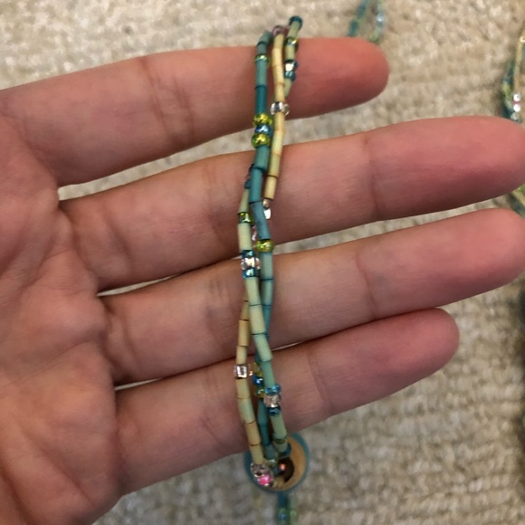 Boho beige & turquoise wood bead pullover necklace - Picture 6 of 7